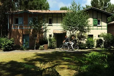 Jardin de l'établissement Les Maisons du Domaine du Golf de Pinsolle - maeva Home - Maison 3 pièces 6 personnes - Sélection MAE-0324