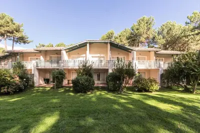 Jardin de l'établissement Les Maisons du Domaine du Golf de Pinsolle - maeva Home - Maison 3 pièces 6 personnes - Sélection MAE-0324