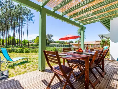 Jardin de l'établissement Holiday Home Les Fougères by Interhome