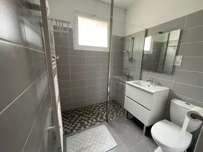 Salle de bains dans l'établissement Villa MarieAnne