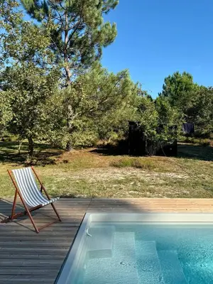Piscine de l'établissement La Maison dans l'Airial, maison d'architecte en pleine nature, PISCINE ou située à proximité