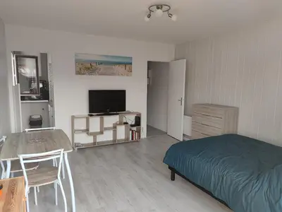 Télévision ou salle de divertissement dans l'établissement Studio proche centre-ville et gare