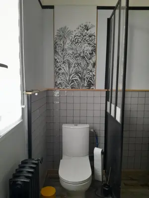Salle de bains dans l'établissement L Entre Deux chambres d hôtes