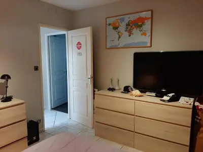 Télévision ou salle de divertissement dans l'établissement Grande maison familiale avec piscine et varangue à Tarnos, proche plages et commerces - FR-1-239-779