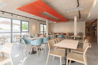 Restaurant ou autre lieu de restauration dans l'établissement Hotel ibis Mont De Marsan