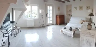 Télévision ou salle de divertissement dans l'établissement Dax location maison avec spa