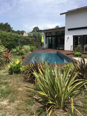 Piscine de l'établissement La villa du golf - chambre d hôtes ou située à proximité