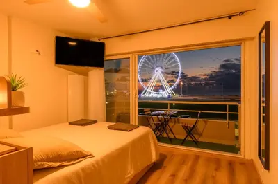 Télévision ou salle de divertissement dans l'établissement --Aux portes de l'océan-- Première ligne vue imprenable Biscarrosse-Plage