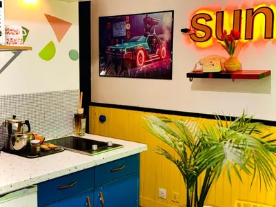 Cuisine ou kitchenette dans l'établissement Le Cap 80 , La suite des nostalgiques chez Ivona Vacances