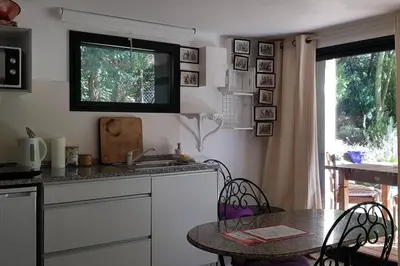Cuisine ou kitchenette dans l'établissement YOG Studio