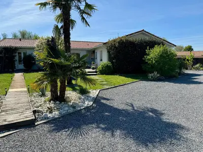 Jardin de l'établissement Logement indépendant Bassin d'Arcachon