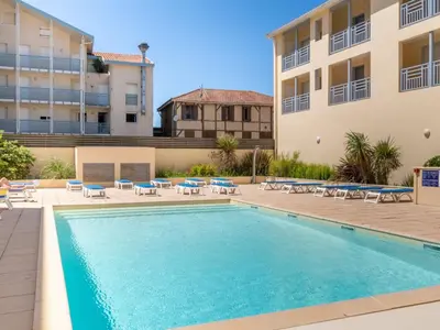 Piscine de l'établissement Apartment Les jardins de l'oyat-1 by Interhome ou située à proximité