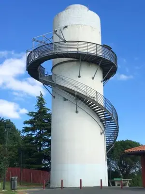 Plan de l'établissement Maison confortable à Bardos avec vue sur montagne