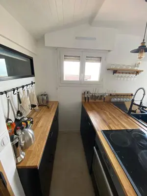 Cuisine ou kitchenette dans l'établissement Splendide appartement vue océan le Penon