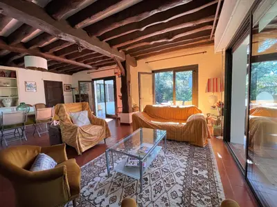 Coin salon dans l'établissement Villa de 135m² avec Jardin Clos, 4 Chambres pour 8 Pers, Proche Plage et Centre - Pyla sur Mer - FR-1-420-115