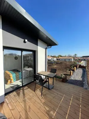 Balcon ou terrasse dans l'établissement VILLA LANDIFORNIA