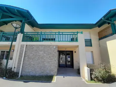 Plan de l'établissement Bel Appartement Rénové, Terrasse, Parking Privé - FR-1-239-826