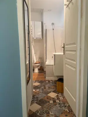 Salle de bains dans l'établissement LouSangla