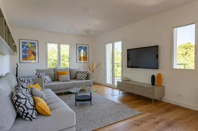 Télévision ou salle de divertissement dans l'établissement Pyla Plage - appartement vue mer - Perle(o)