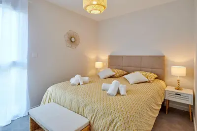 Un ou plusieurs lits dans un hébergement de l'établissement Casa Lhosa Villa patio 3 étoiles