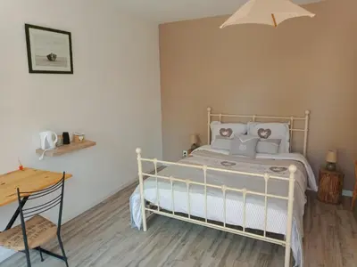 Un ou plusieurs lits dans un hébergement de l'établissement 2 chambres d'hôtes au calme proche centre ville
