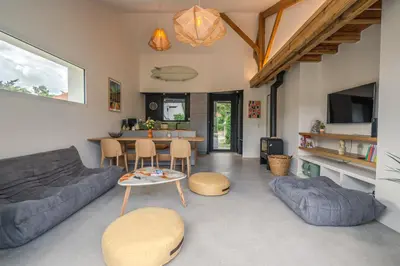 Télévision ou salle de divertissement dans l'établissement Kindahouse