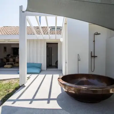 Kindahouse