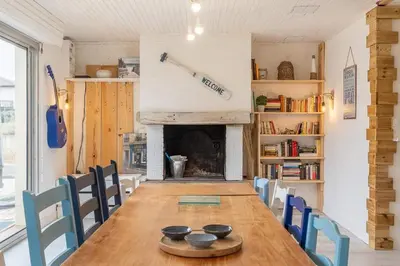 Cuisine ou kitchenette dans l'établissement Maison Mimizan plage