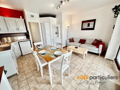 Cuisine ou kitchenette dans l'établissement AU PETIT LOGIS - Apt T1 Bis avec terrasse à 500m de l'Océan