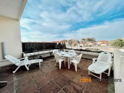 Balcon ou terrasse dans l'établissement AU PETIT LOGIS - Apt T1 Bis avec terrasse à 500m de l'Océan
