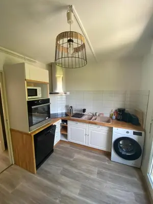 Cuisine ou kitchenette dans l'établissement Appartement 3p, 72m2, centre ville, parking privé tout confort