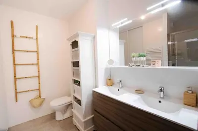 Salle de bains dans l'établissement Little Murmur - Détente absolue entre lac, golf et océan à Hossegor