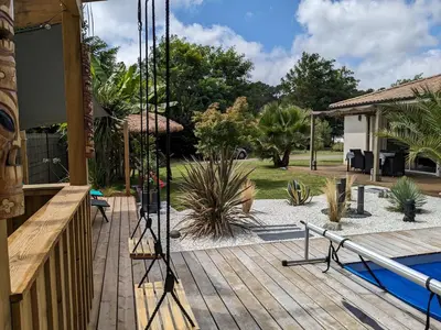 Piscine de l'établissement Villa de charme avec piscine privée et clim 8 pers près du lac de Parentis ou située à proximité