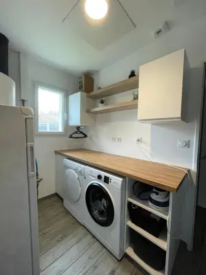 Cuisine ou kitchenette dans l'établissement Villa de charme avec piscine privée et clim 8 pers près du lac de Parentis
