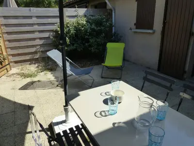 Terrasse ou espace extérieur de l'établissement Les Rives de Capbreton Villa patio Résidence pour 4 personnes