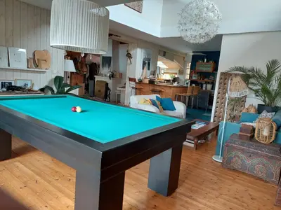Billard dans l'établissement maison de vacances