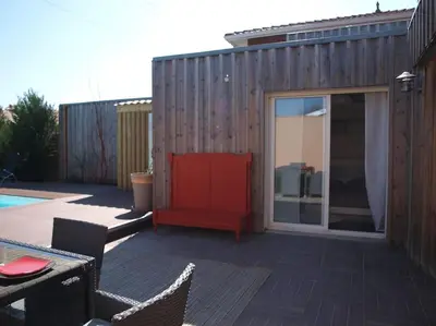 Piscine de l'établissement Belle villa contemporaine ou située à proximité