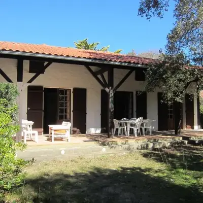 SEIGNOSSE Villa LA FERME pour 8 personnes à 500m des plages