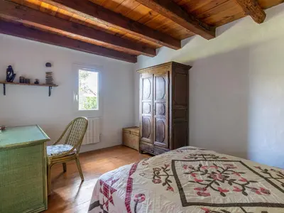 Un ou plusieurs lits dans un hébergement de l'établissement Maison landaise 3* à Mimizan, 7 pers, WiFi, clim, proche océan - FR-1-50-103