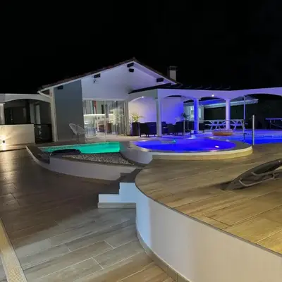 Villa Sany:10 Pers Maison 200m2 piscine