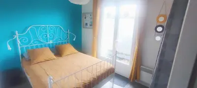 Un ou plusieurs lits dans un hébergement de l'établissement EntreLac&Océan1 - chambre d'hôtes chez l'habitant, Entrée et terrasse privée- cyclotouristes bienvenue
