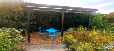 Jardin de l'établissement EntreLac&Océan1 - chambre d'hôtes chez l'habitant, Entrée et terrasse privée- cyclotouristes bienvenue