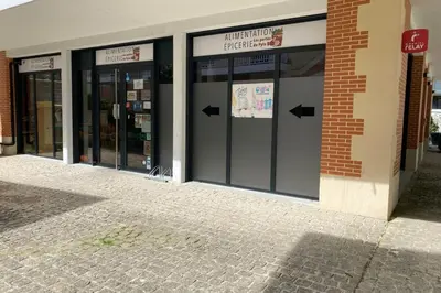 Plan de l'établissement Maison climatisée typée Arcachonnaise avec piscine