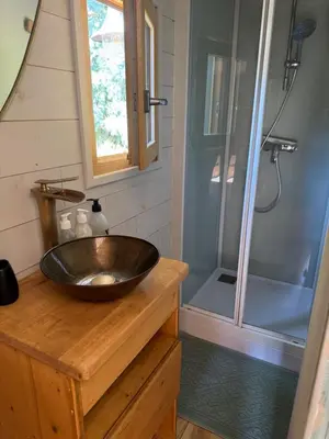 Salle de bains dans l'établissement La Grange du Coulin