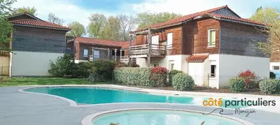 Piscine de l'établissement LES TERRASSES DU LAC 26 - Apt T3 au bord du Lac ou située à proximité