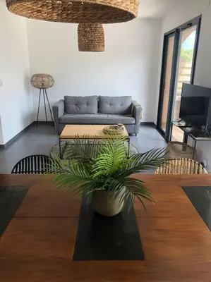 Coin salon dans l'établissement Maison La teste de Buch 3 chambres