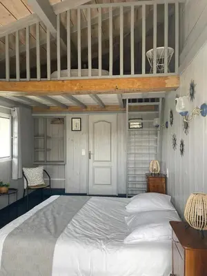 Un ou plusieurs lits dans un hébergement de l'établissement maison Laratger