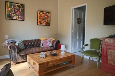 Coin salon dans l'établissement Pyla, secteur Haïtza, charmante maison 4 chambres et jardin privé