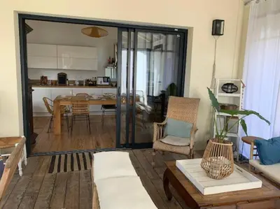 Cuisine ou kitchenette dans l'établissement Mimizan Plage Sud Villa Primrose bord de mer