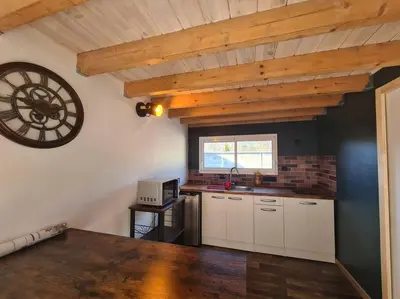 Cuisine ou kitchenette dans l'établissement Studio de 35 m2
